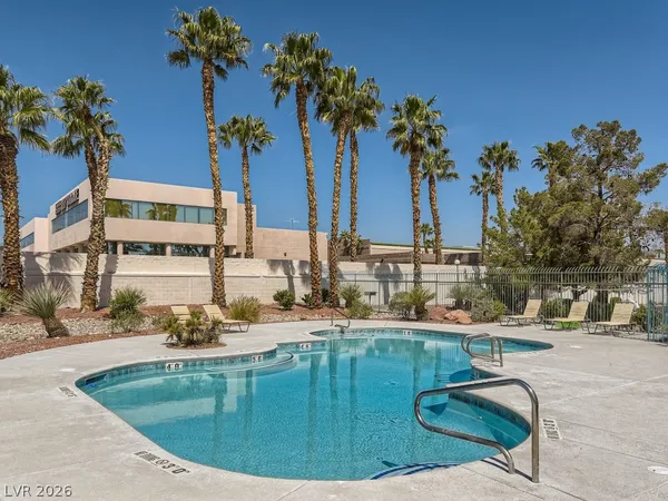 $1,995 | 1044 Grammy Drive, Las Vegas, NV 89145