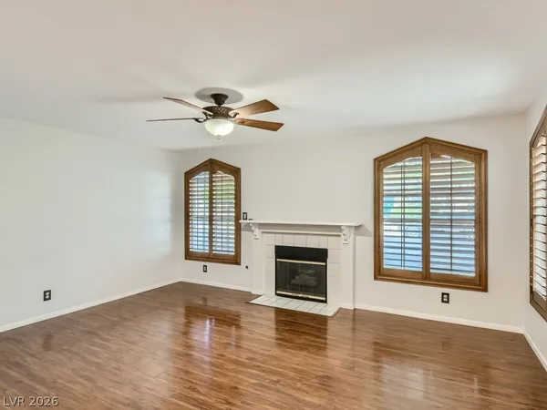 $1,995 | 1044 Grammy Drive, Las Vegas, NV 89145