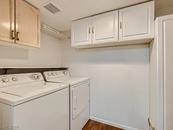 $1,995 | 1044 Grammy Drive, Las Vegas, NV 89145