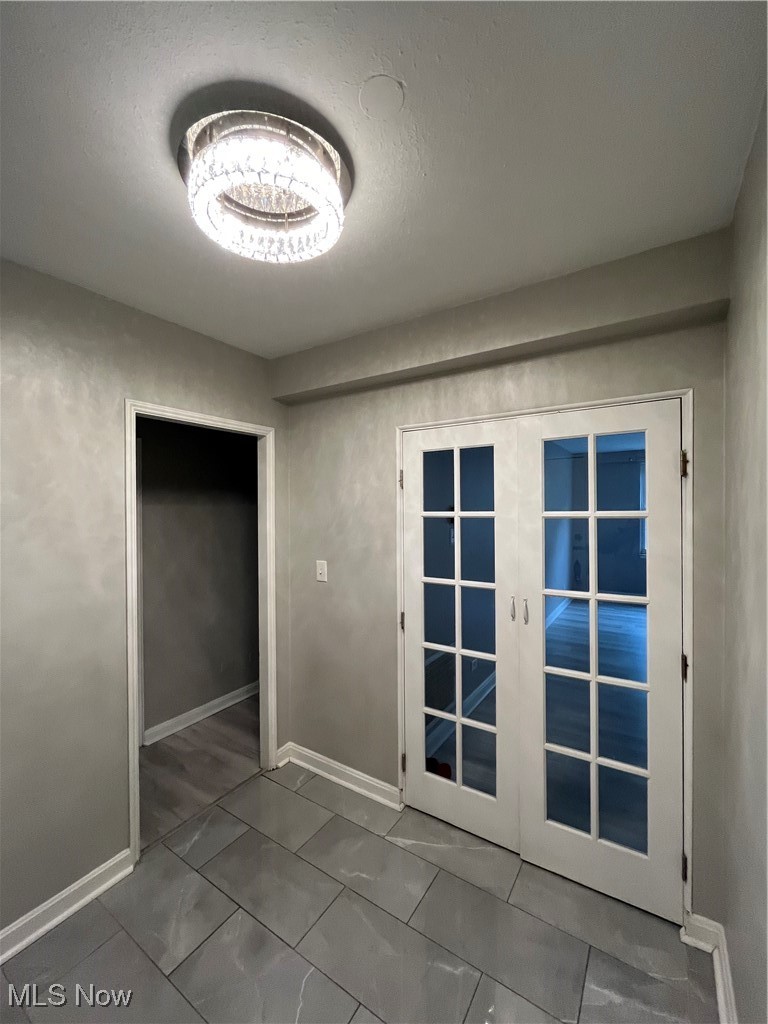13800 Fairhill Road, Unit 204 Shaker Heights, OH 44120 - Photo 6 of 21 Foyer