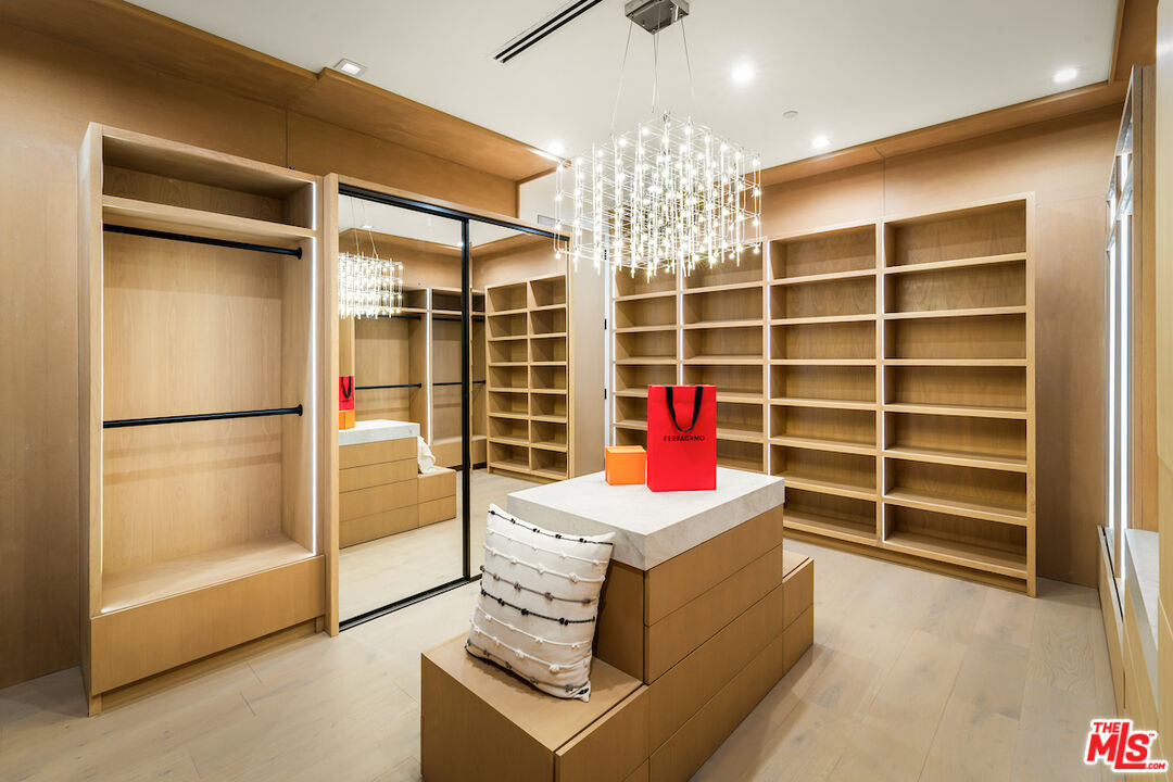 5931 Kanan Dume Road Malibu, CA 90265 - Photo 30 of 53 a view of a livingroom with furniture and an empty room