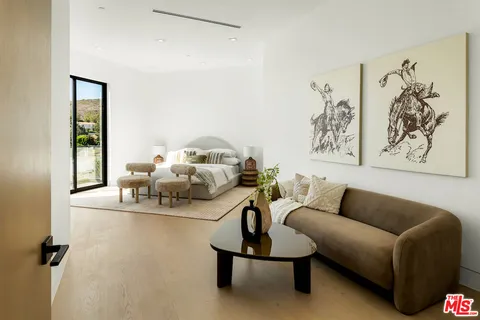 $8,999,999 | 5931 Kanan Dume Road, Malibu, CA 90265