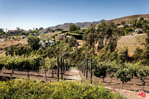 $9,980,000 | 5931 Kanan Dume Road, Malibu, CA 90265