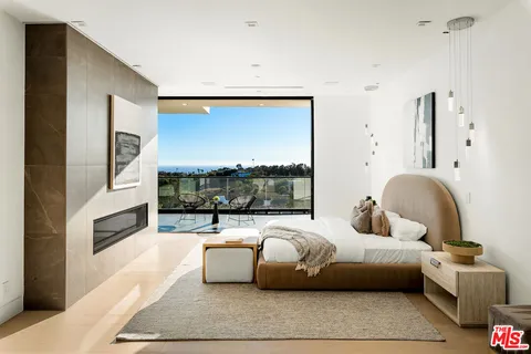 $8,999,999 | 5931 Kanan Dume Road, Malibu, CA 90265