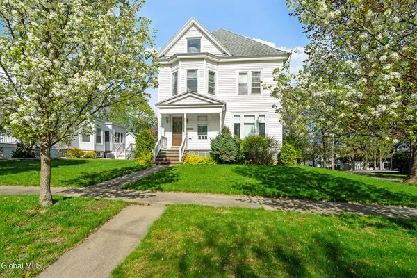 $289,900 | 510 South William Street, Johnstown, NY 12095