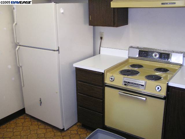 833 Ladera Court San Ramon, CA 94583 - Photo 9 of 9 a utility room with dryer and washer