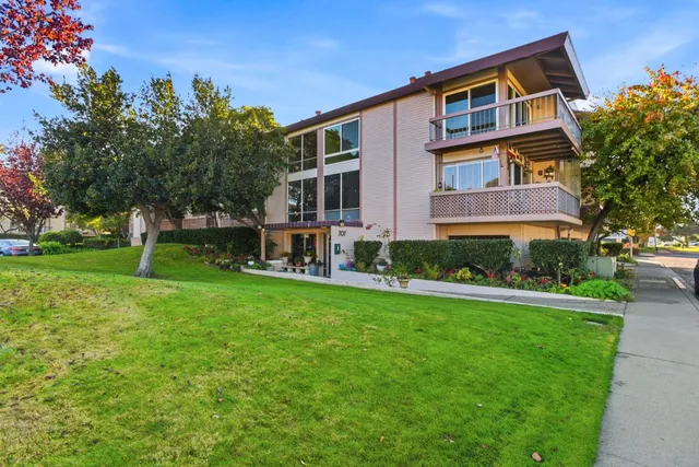 $635,000 | 707 Fathom Drive, Unit 212, San Mateo, CA 94404
