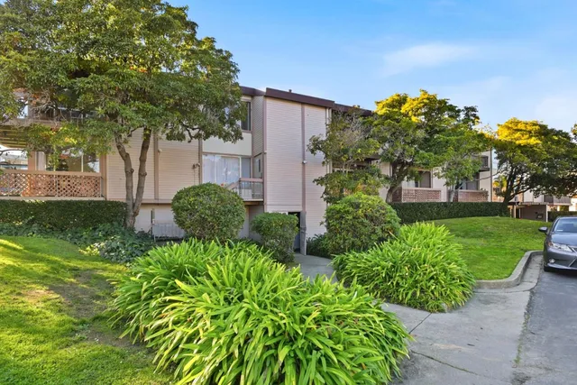 $635,000 | 707 Fathom Drive, Unit 212, San Mateo, CA 94404