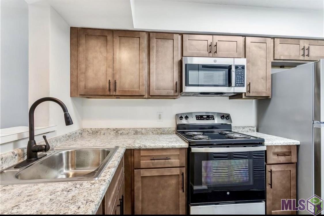 3320 North Arnoult Road, Unit 111 Metairie, LA 70002 - Photo 4 of 15