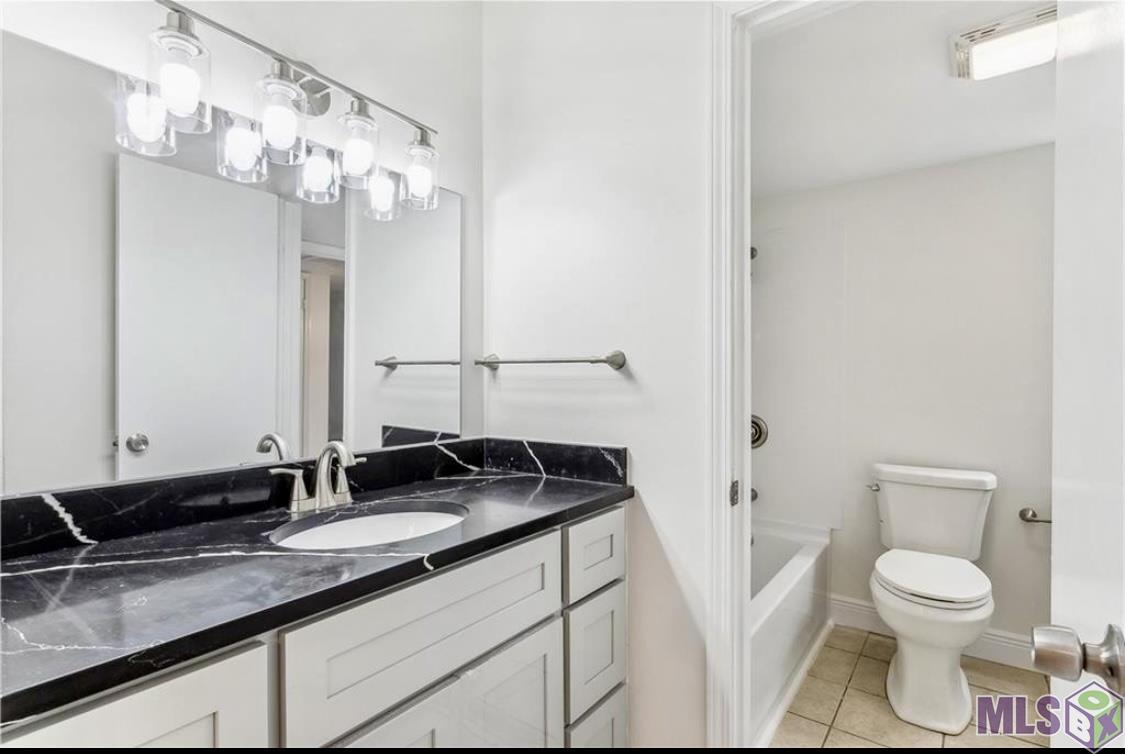 3320 North Arnoult Road, Unit 111 Metairie, LA 70002 - Photo 7 of 15