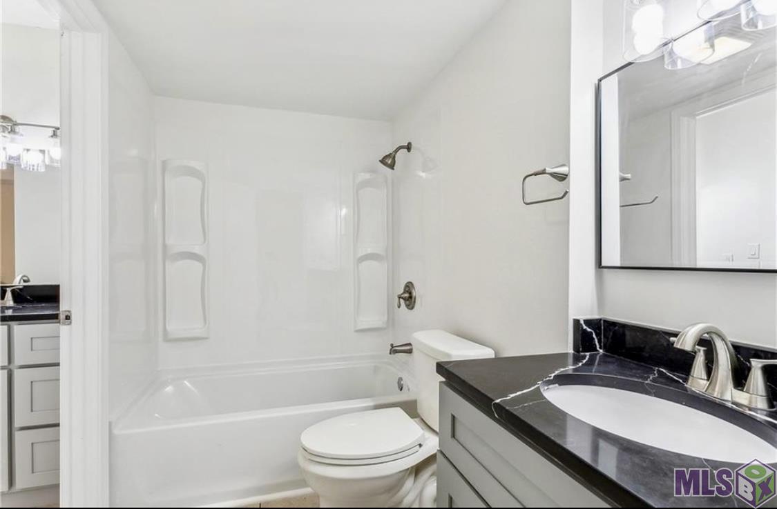 3320 North Arnoult Road, Unit 111 Metairie, LA 70002 - Photo 8 of 15