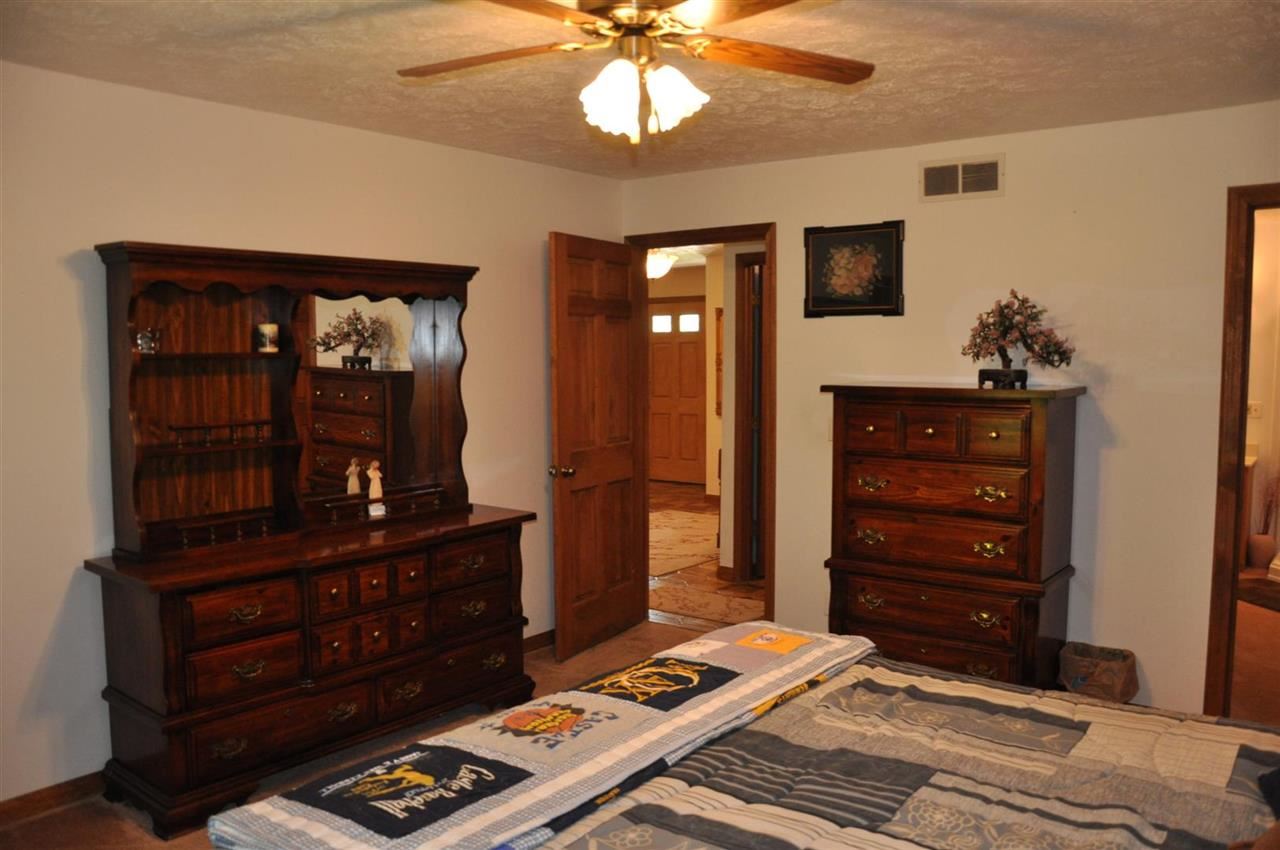 1600 West New Hope Road Boonville, IN 47601 - Photo 12 of 30 Gallery Image 12