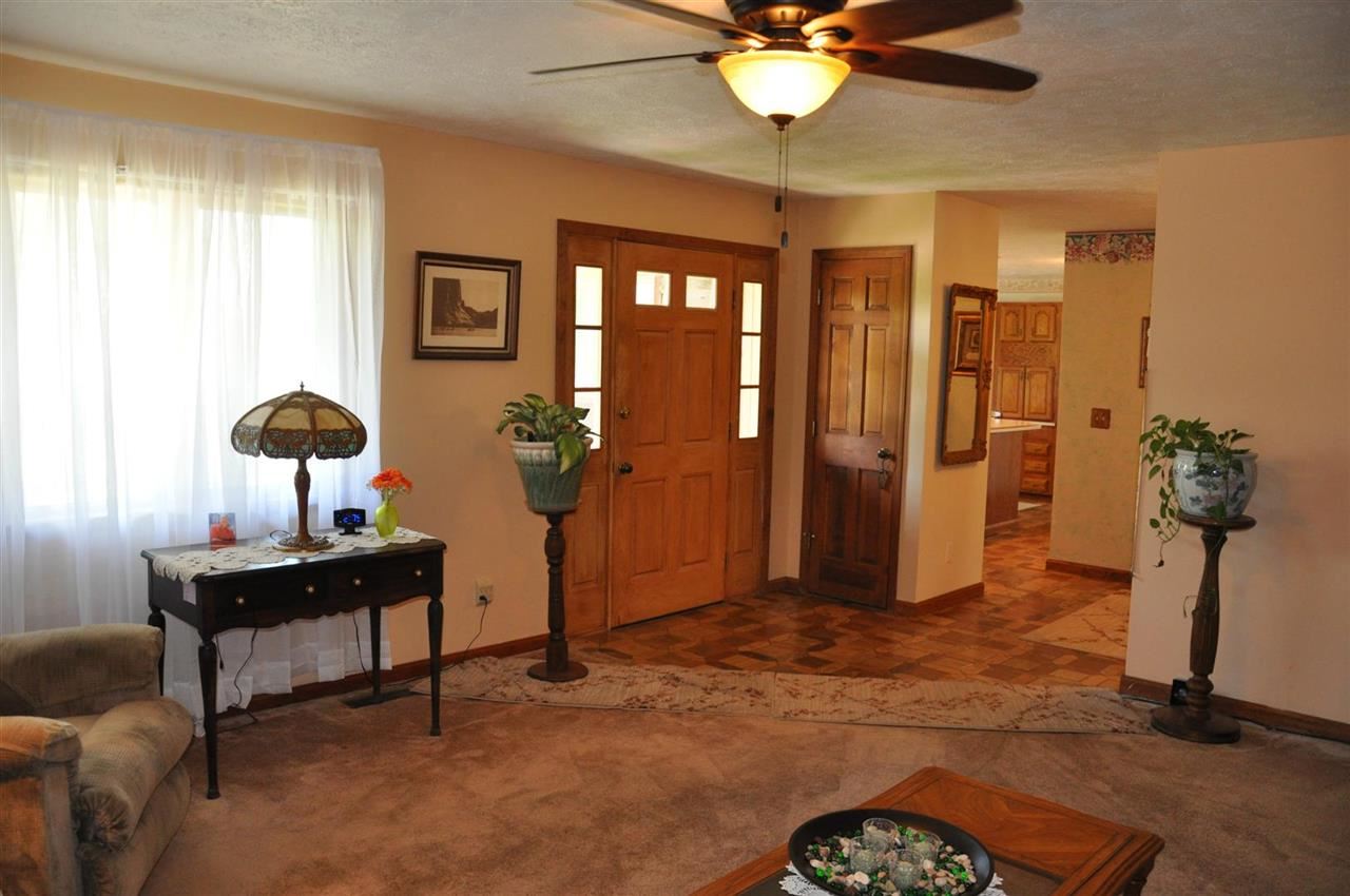 1600 West New Hope Road Boonville, IN 47601 - Photo 3 of 30 Gallery Image 3