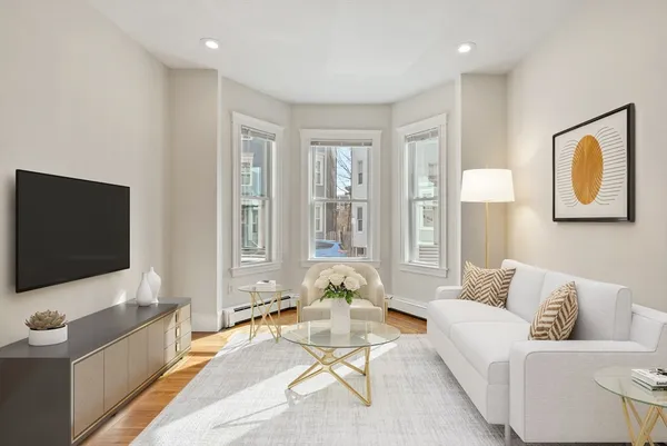 $3,700 | 634 East 7th Street, Unit 1, Boston, MA 02127