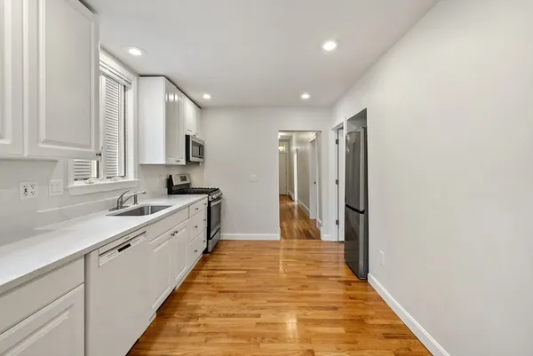 $3,700 | 634 East 7th Street, Unit 1, Boston, MA 02127