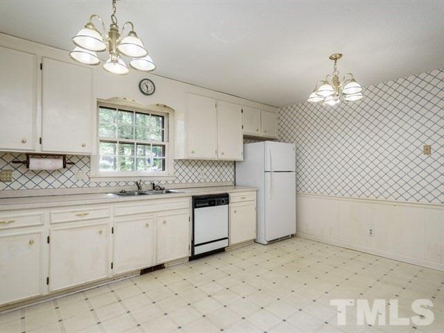 2313 Wheeler Road Raleigh, NC 27612 - Photo 13 of 25