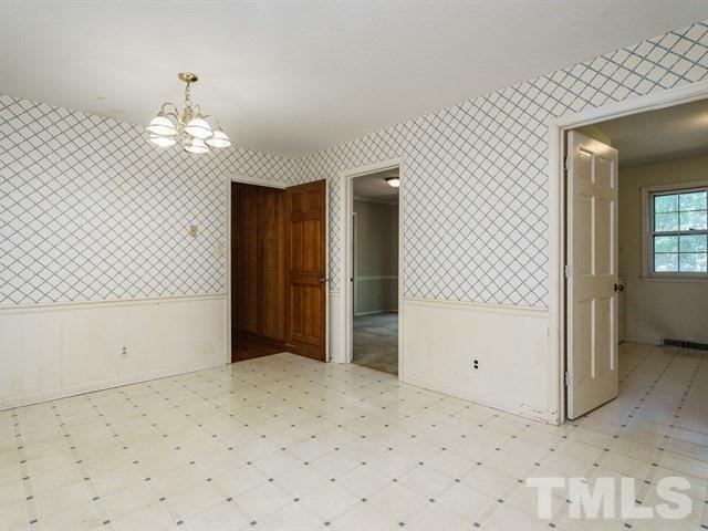 2313 Wheeler Road Raleigh, NC 27612 - Photo 14 of 25