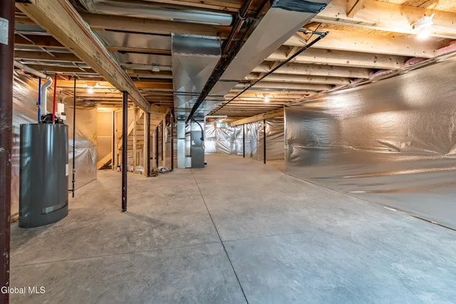 $749,900 | 40 Waterford Avenue East, Colonie, NY 12110