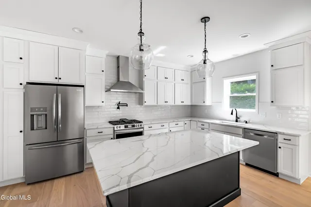 $749,900 | 40 Waterford Avenue East, Colonie, NY 12110