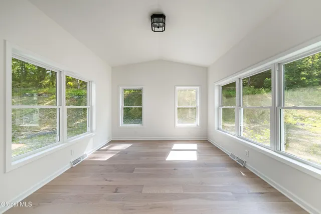 $749,900 | 40 Waterford Avenue East, Colonie, NY 12110