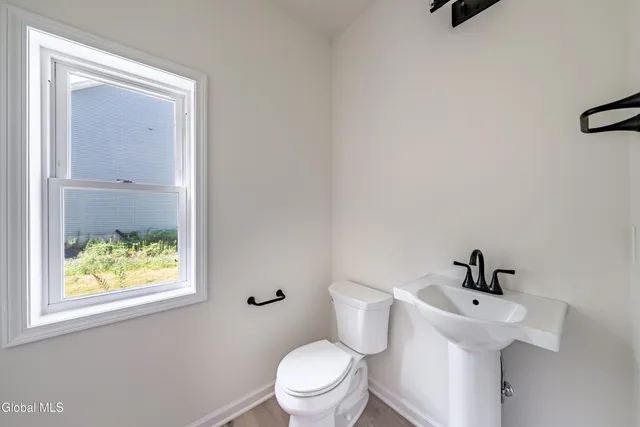 $749,900 | 40 Waterford Avenue East, Colonie, NY 12110