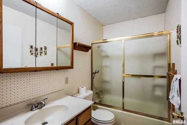 $198,000 | 109 Weisbrook Lane, Carterville, IL 62918