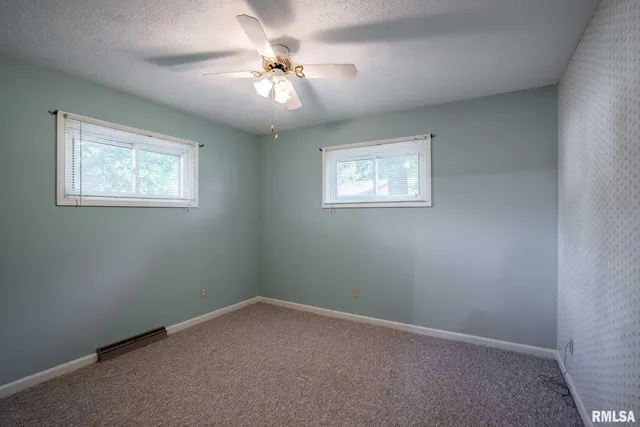 $198,000 | 109 Weisbrook Lane, Carterville, IL 62918