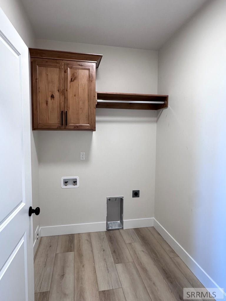1770 Twilight Road Rexburg, ID 83440 - Photo 20 of 65 Laundry room