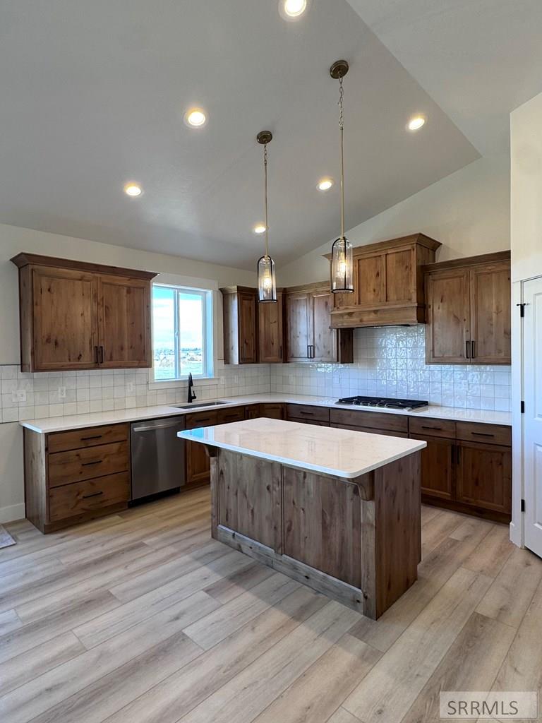 1770 Twilight Road Rexburg, ID 83440 - Photo 26 of 65 Kitchen