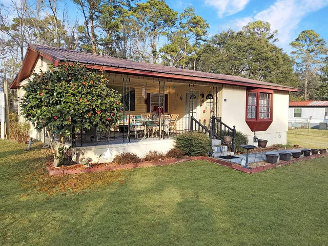 $99,900 | 142 Moncks Corner Road, Eutawville, SC 29048