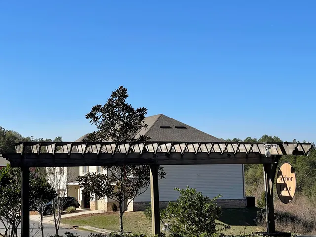 $1,600 | 505 Arbor Lake Drive, Crestview, FL 32536