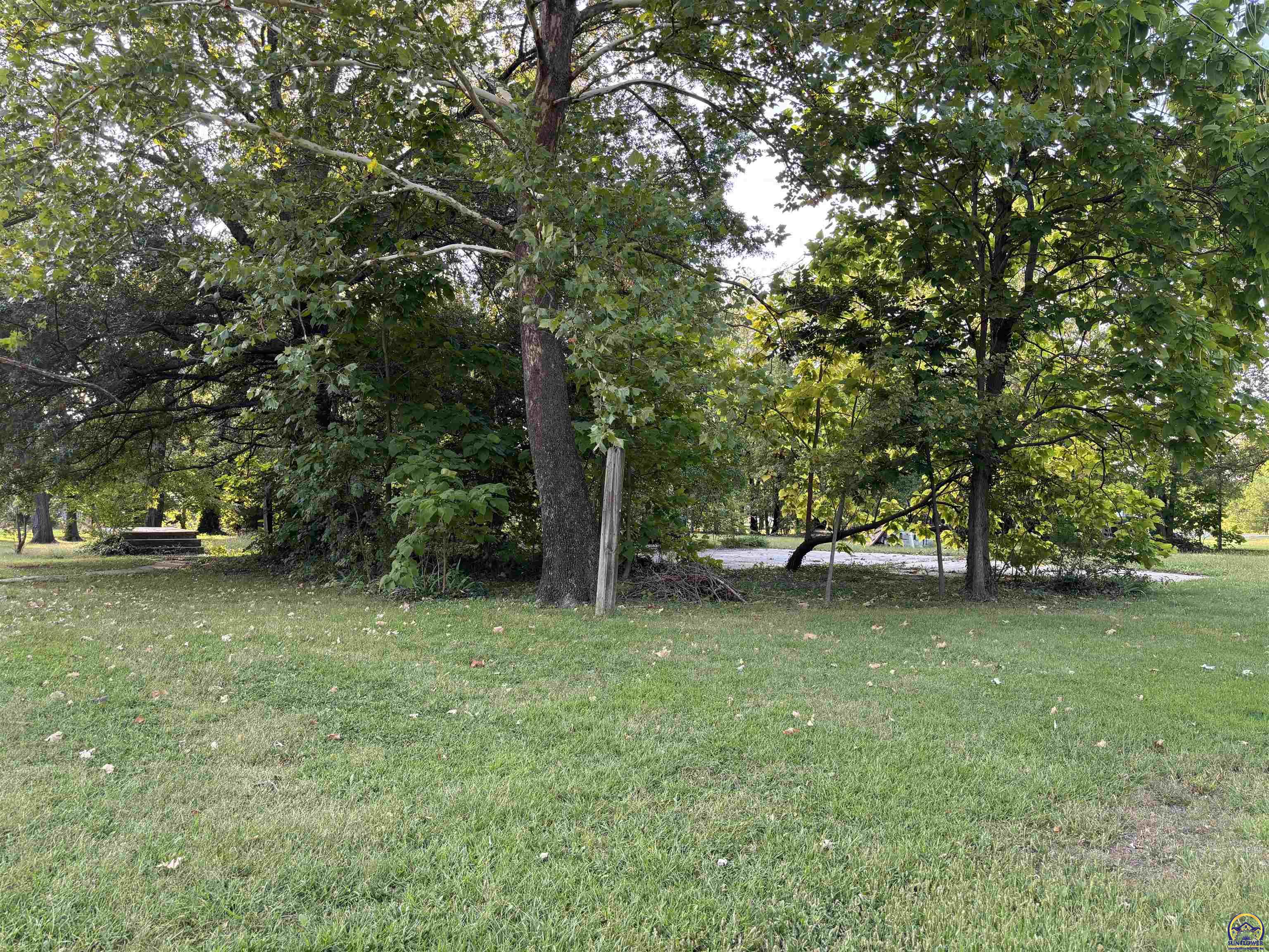 501 Sycamore Street Americus, KS 66835 - Photo 4 of 7