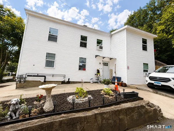 $525,000 | 463 East Main Street, Norwich, CT 06360