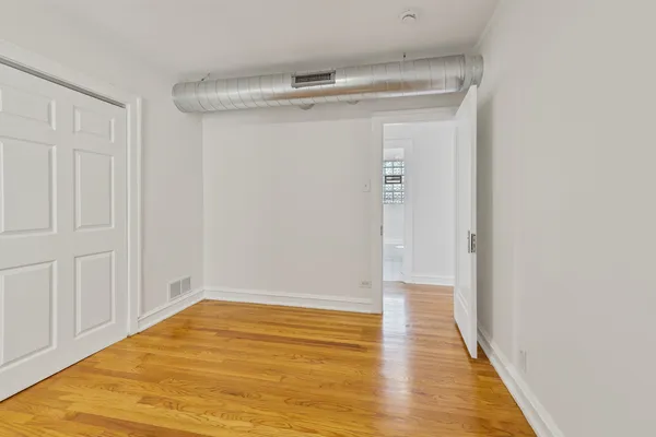 $2,195 | 3501 North Albany Avenue, Unit 2, Chicago, IL 60618