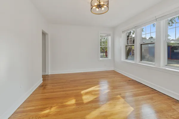 $2,195 | 3501 North Albany Avenue, Unit 2, Chicago, IL 60618