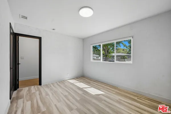 a view of empty room with window