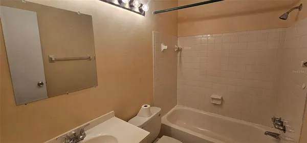 $1,550 | 2621 Pine Lake Terrace, Unit D, Sarasota, FL 34237