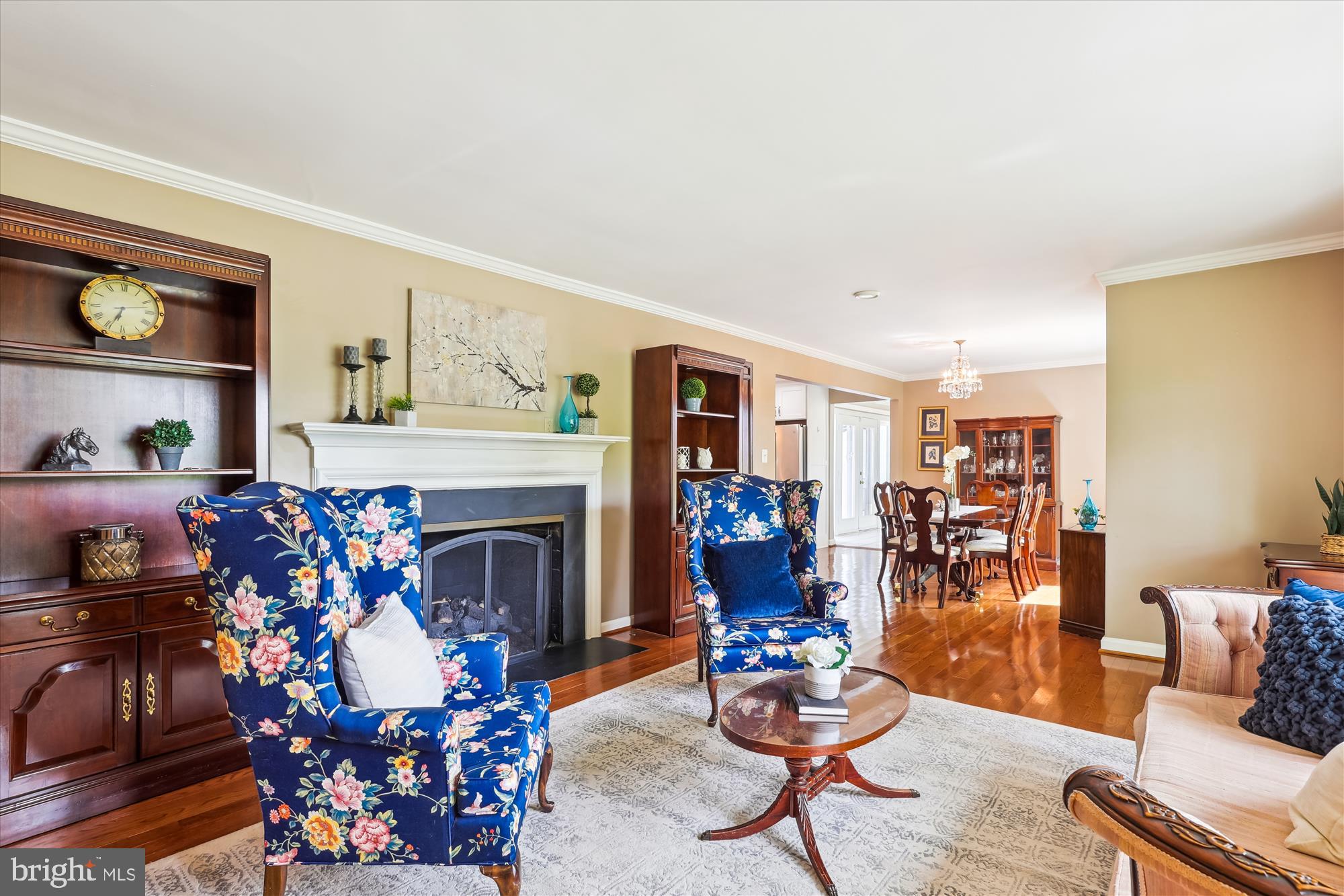 6516 Elmdale Road Alexandria, VA 22312 - Photo 16 of 53 Living Room with vented gas fireplace