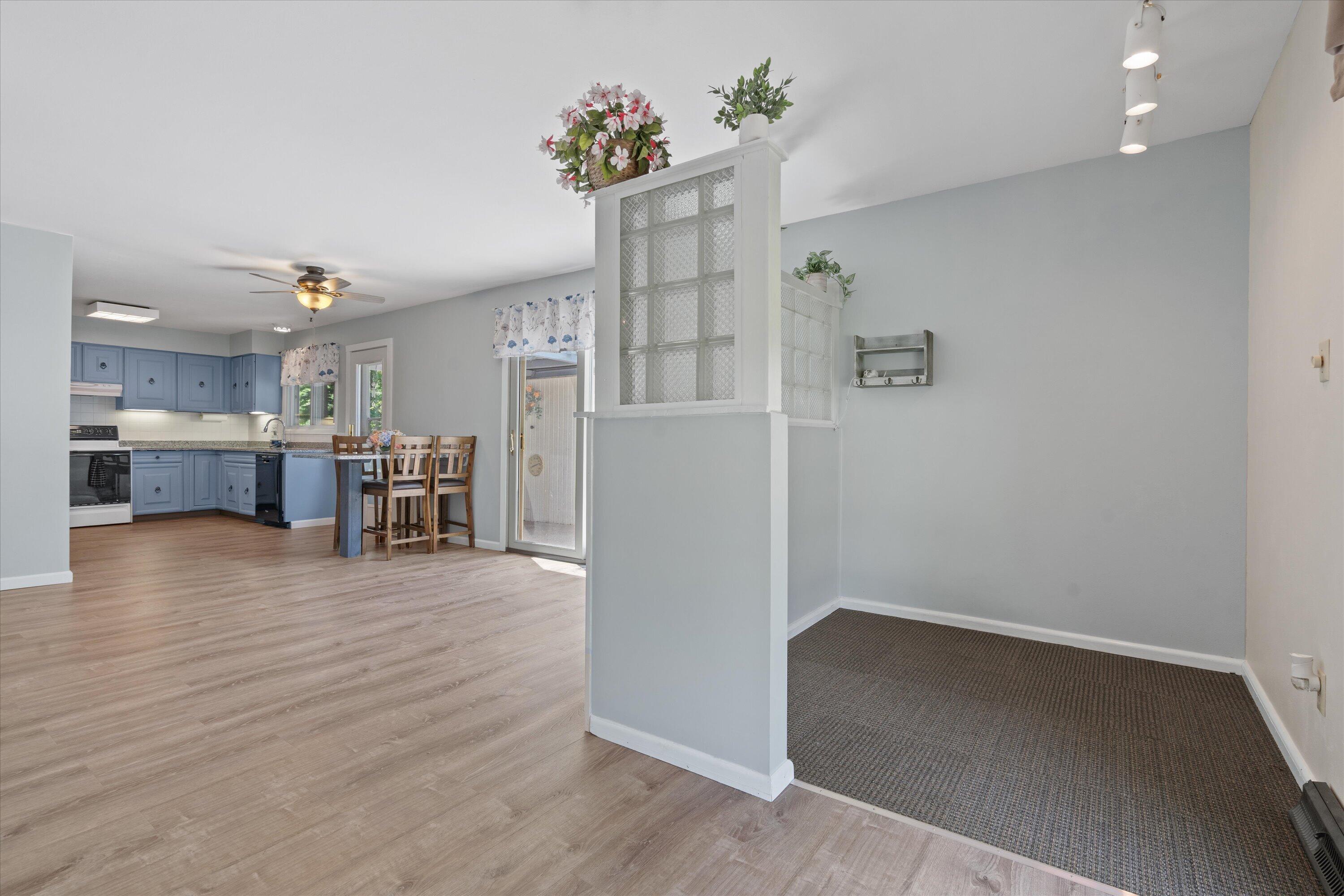 3240 South Hickory Road New Berlin, WI 53151 - Photo 7 of 37 06-DSC02562