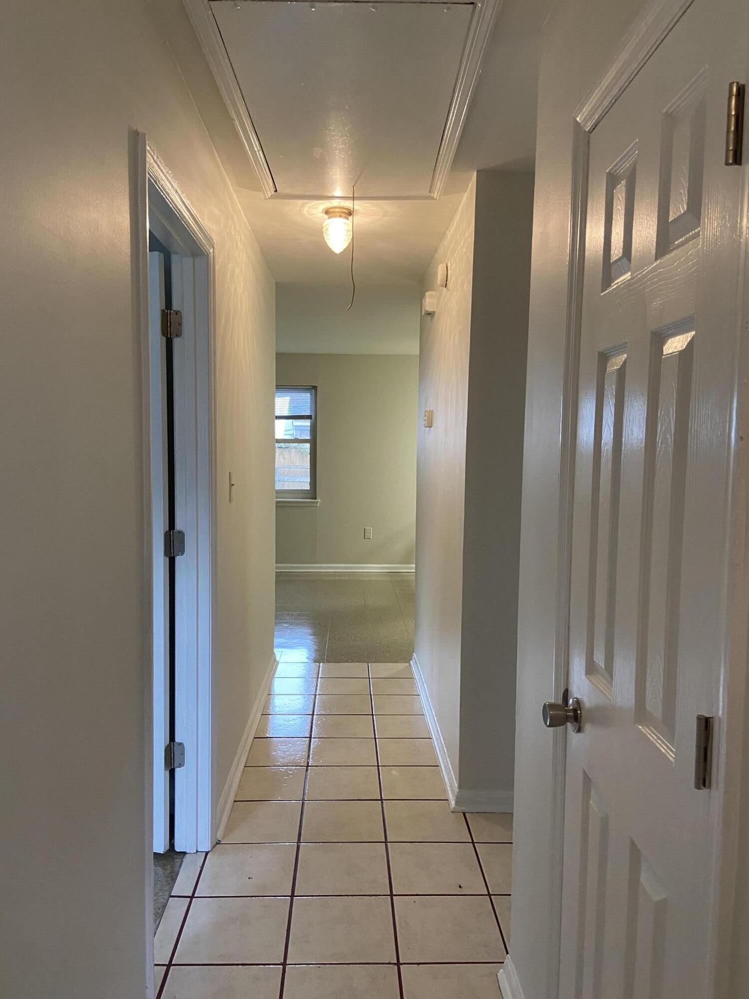 7726 Oldridge Road North Charleston, SC 29418 - Photo 2 of 12 IMG_3993 (1)