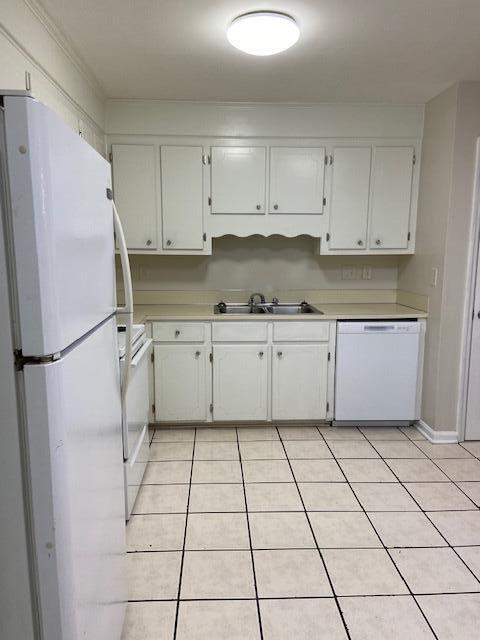 7726 Oldridge Road North Charleston, SC 29418 - Photo 5 of 12 IMG_3999