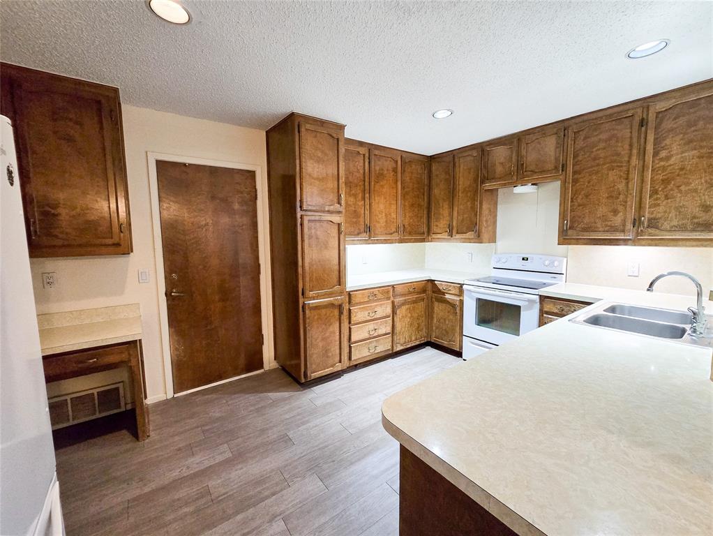 2215 Winter Sunday Way Arlington, TX 76012 - Photo 11 of 29