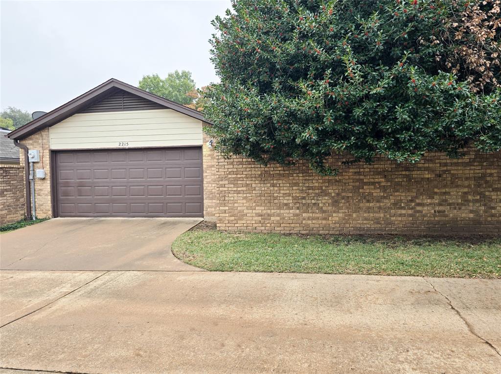 2215 Winter Sunday Way Arlington, TX 76012 - Photo 28 of 29 Rear entry garage