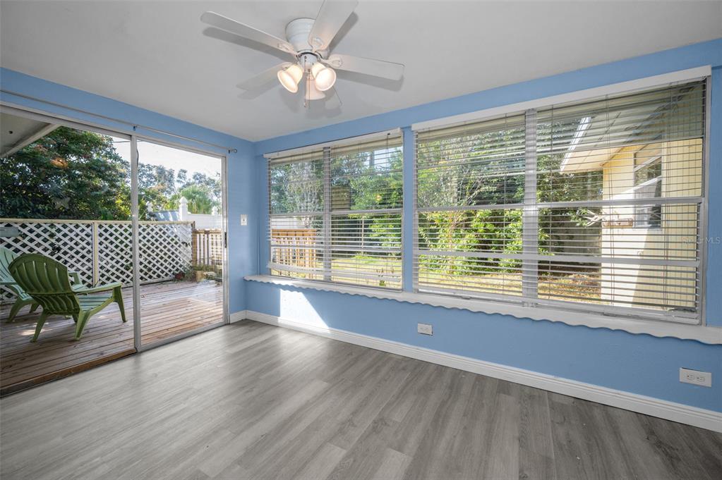 2476 Coronado Way Dunedin, FL 34698 - Photo 12 of 81