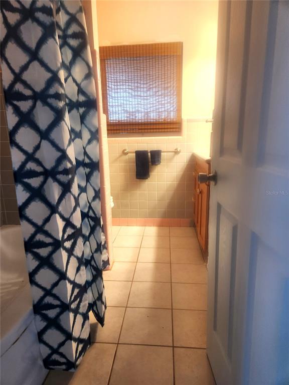 2476 Coronado Way Dunedin, FL 34698 - Photo 15 of 81