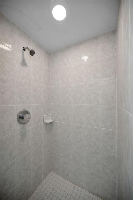 2476 Coronado Way Dunedin, FL 34698 - Photo 21 of 81