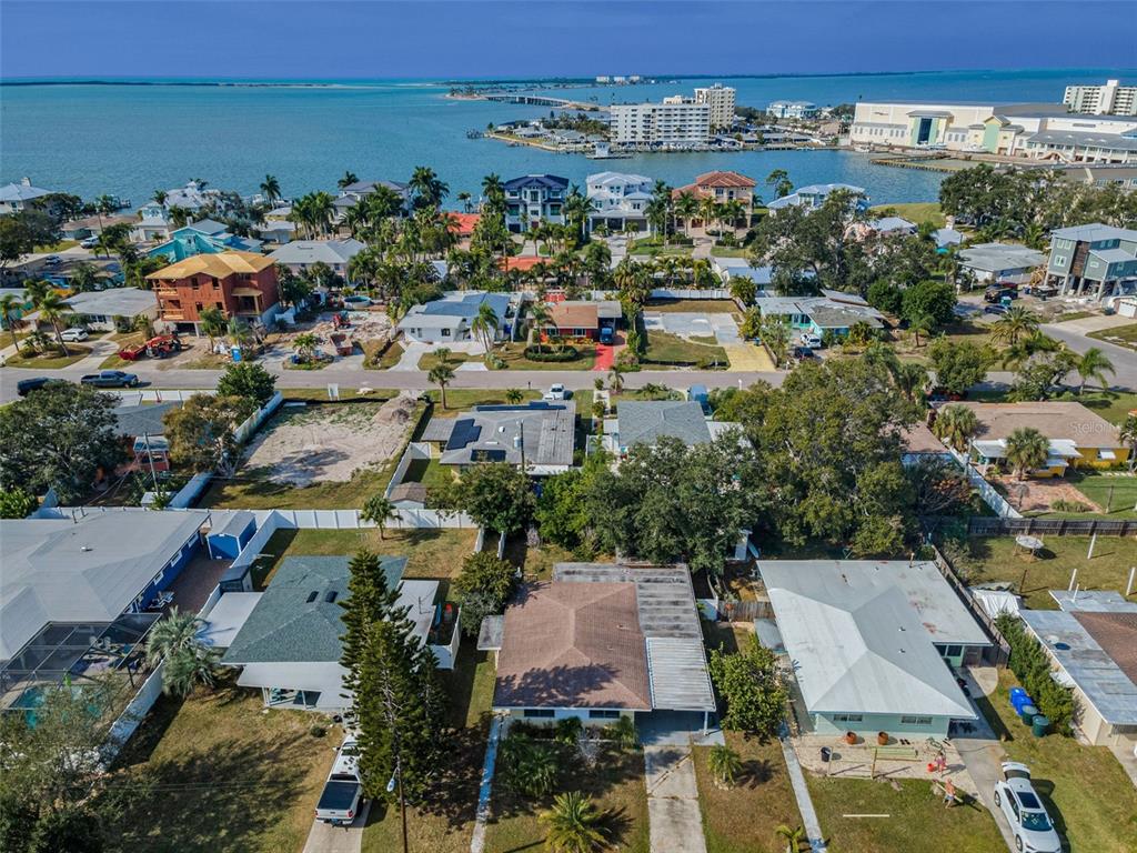 2476 Coronado Way Dunedin, FL 34698 - Photo 4 of 81