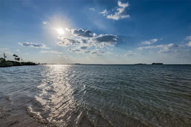 $399,000 | 2476 Coronado Way, Dunedin, FL 34698