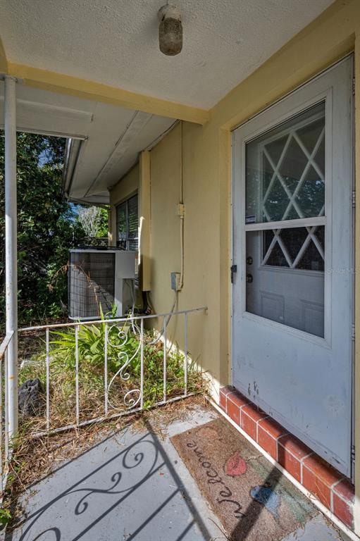 2476 Coronado Way Dunedin, FL 34698 - Photo 6 of 81