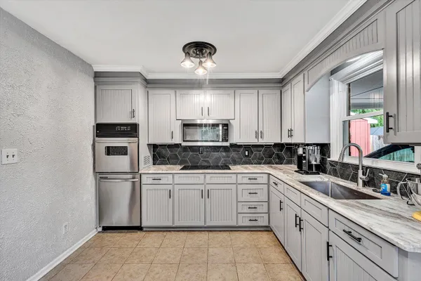 $395,000 | 3166 Galloway Drive, Roanoke, VA 24018